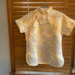 Beautiful oriental top from China. Made by The Old ancient Laogudai.